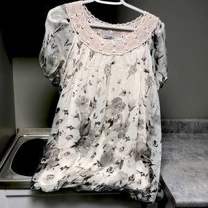 Silky flowy black and white blouse with lace detail